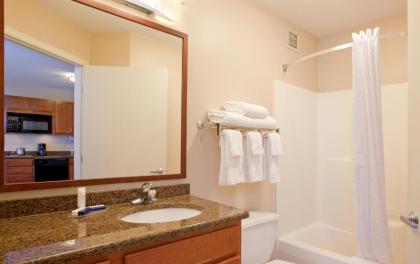 Candlewood Suites Rockford an IHG Hotel - image 14