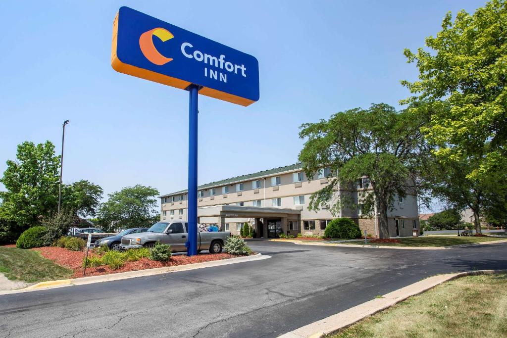 Comfort Inn Rockford near I-90 and I-39 - main image