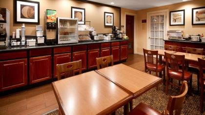 Best Western Rockland - image 12