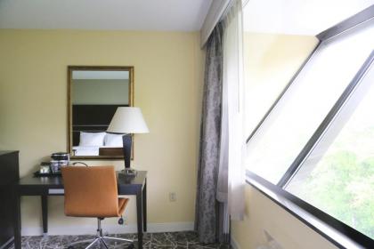 DoubleTree by Hilton Boston-Rockland - image 12