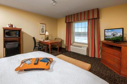 Hampton Inn & Suites Rockland - image 13