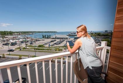 Rockland Harbor Hotel - image 12