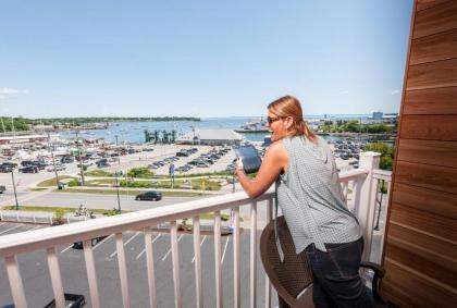 Rockland Harbor Hotel - image 13