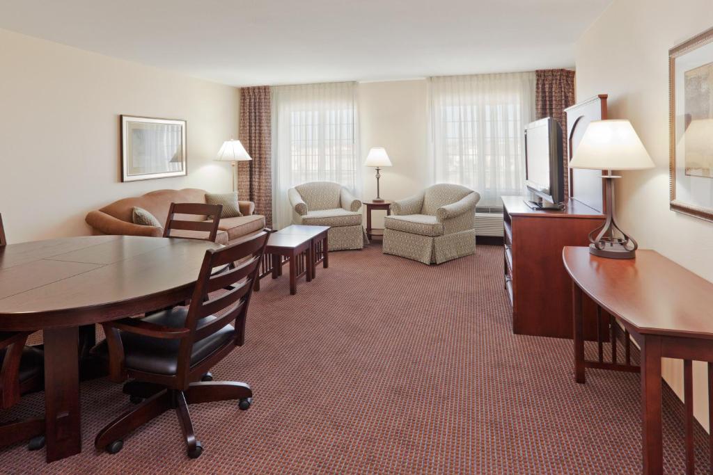 Staybridge Suites Rocklin - Roseville Area an IHG Hotel - image 7