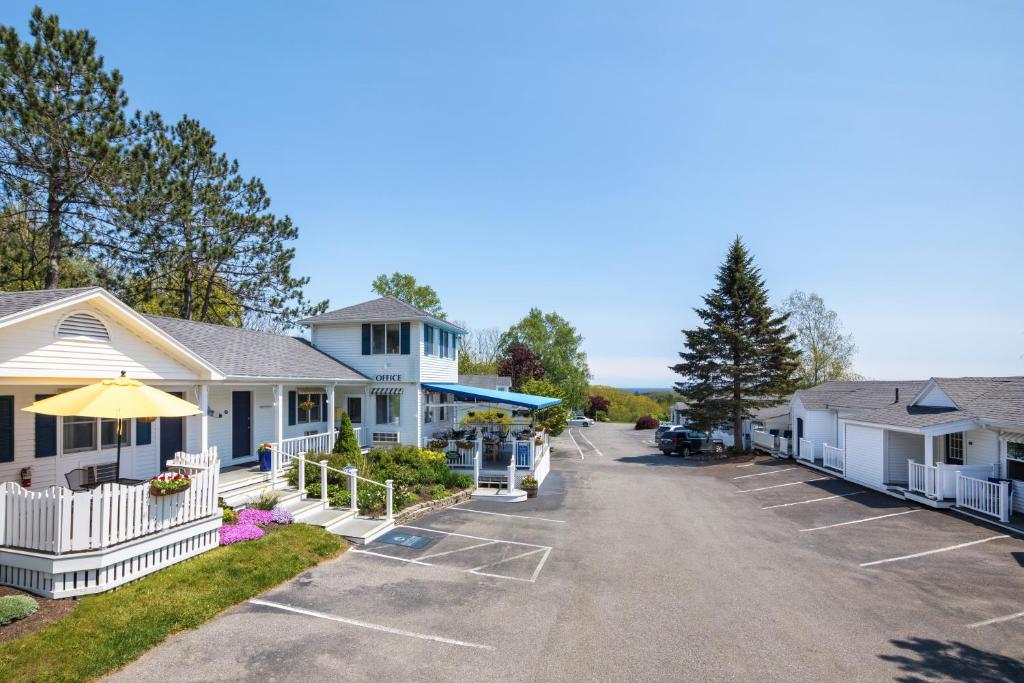 Glen Cove Inn & Suites Rockport - main image