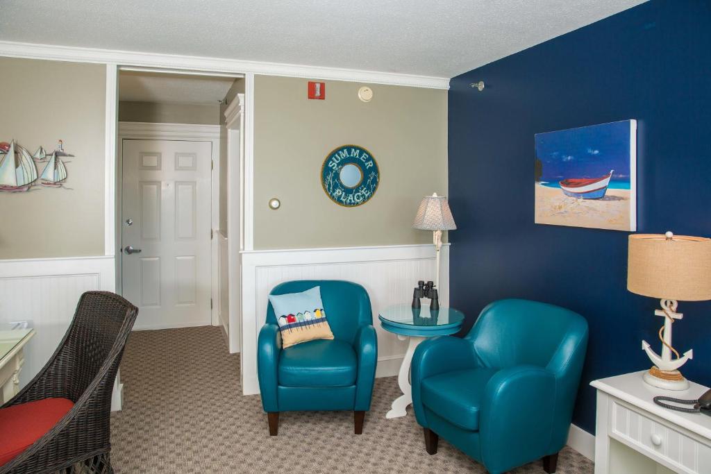 Strawberry Hill Seaside Inn - image 7