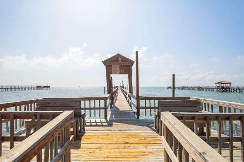 Quality Inn on Aransas Bay - image 5