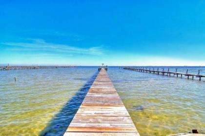 Historical Waterfront Cottage Private 20 foot pier Amazing water views Texas