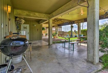 Airy Rockport Studio with Yard - 1 Row From Shore! - image 17