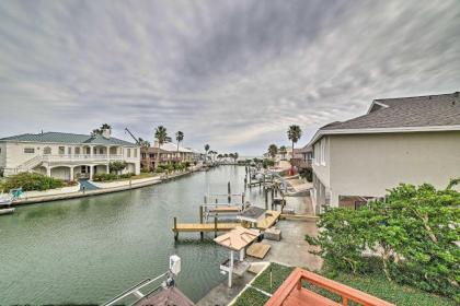 Gorgeous Waterfront Home Near Rockport Beach