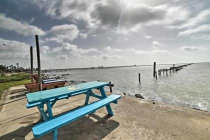 Rockport Casa Familia - Covered Patio Space!