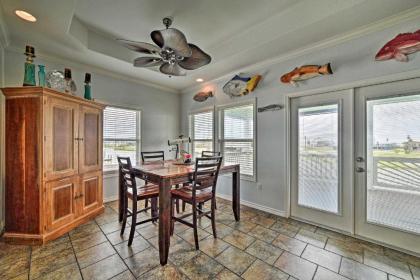 Waterfront Rockport Home with Dock and 2 Kayaks! - image 7