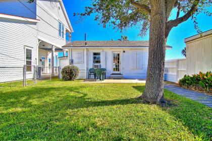 Joys Beach Cottage - image 8