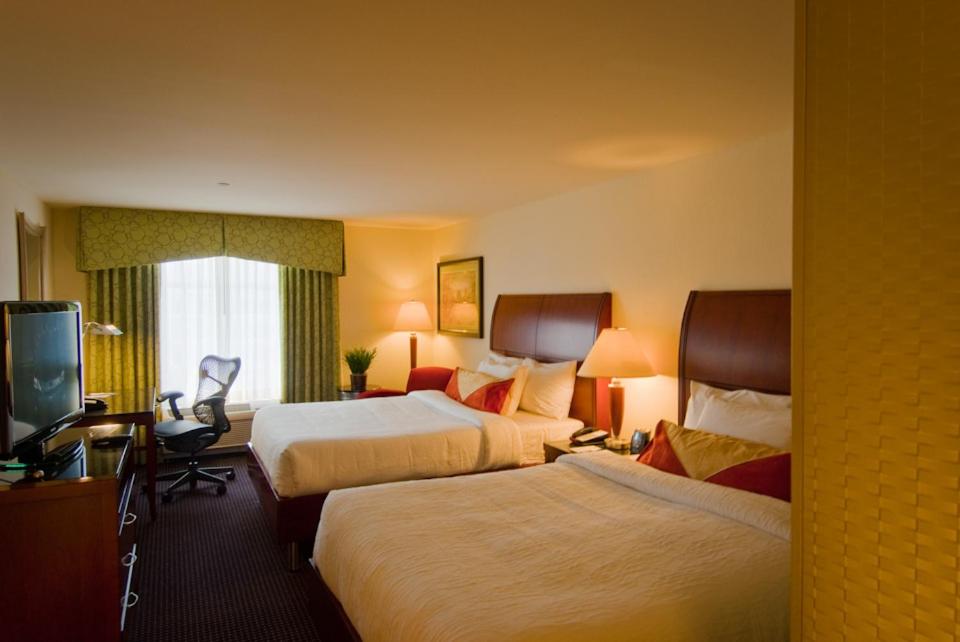 Hilton Garden Inn Rockville - Gaithersburg - image 7