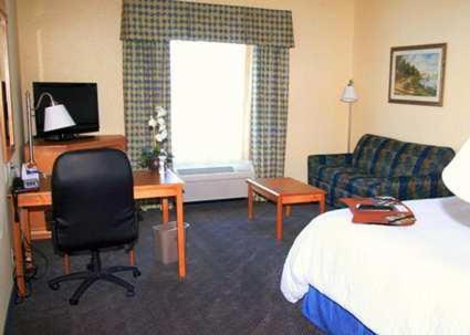 Hampton Inn Dallas-Rockwall - image 4