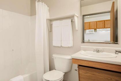 WoodSpring Suites Dallas Rockwall - image 3