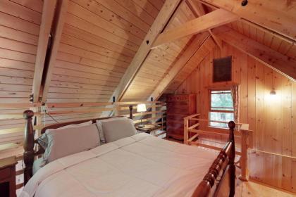 Sandbar Cabin - image 15