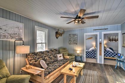 Rockwood Hills Quiet Lakefront Retreat with Dock! - image 1