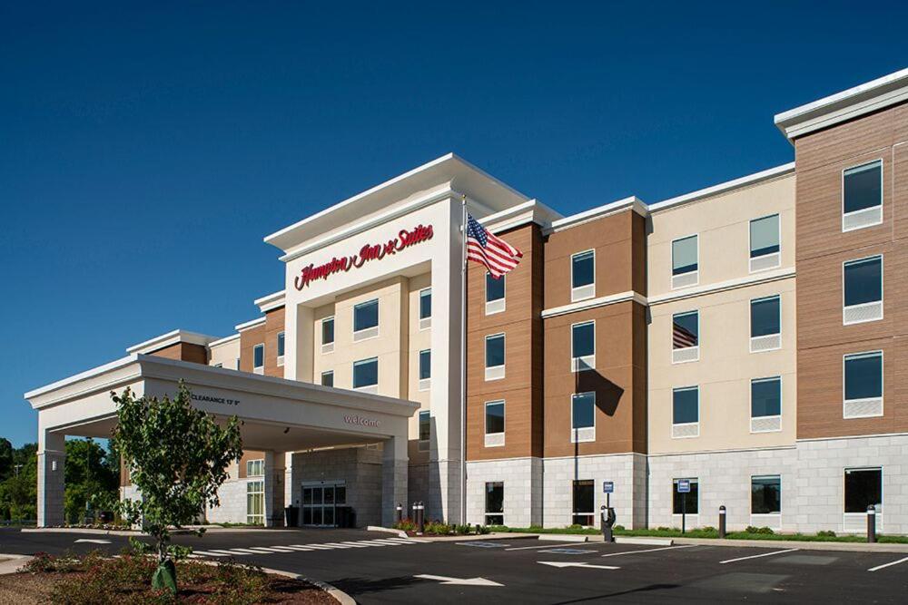 Hampton Inn & Suites Rocky Hill - Hartford South - image 2