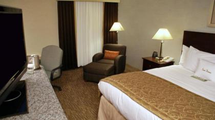 DoubleTree by Hilton Rocky Mount - image 17