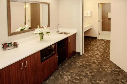 Courtyard by Marriott Rocky Mount - image 11