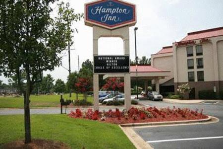 Hampton Inn Rocky Mount - image 2