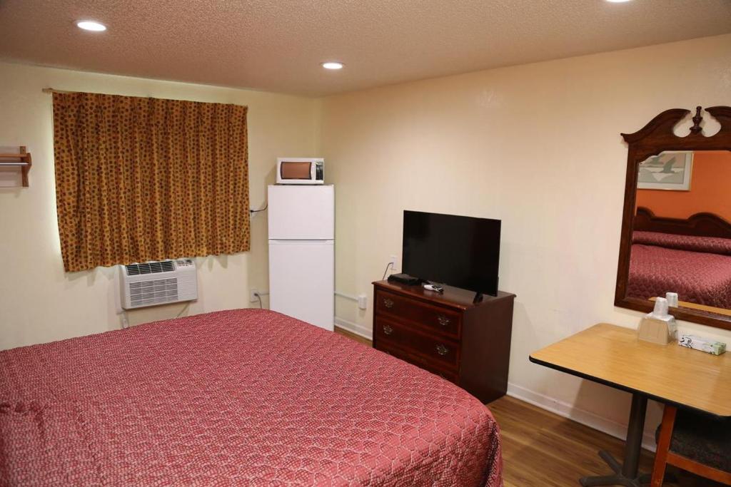 Americas Express Inn Rocky Mount - image 6