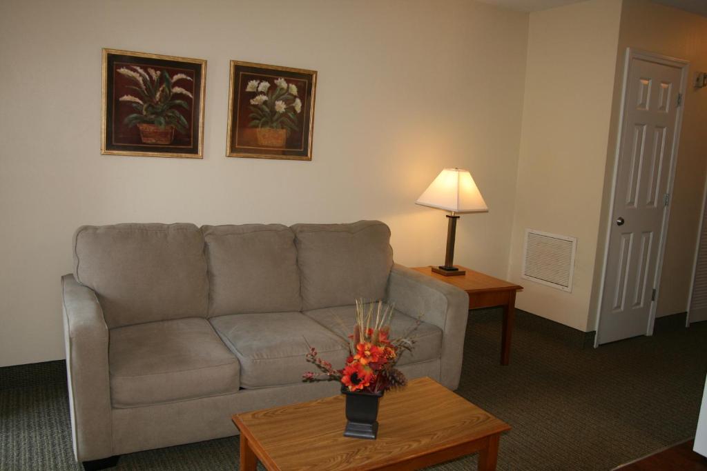 Affordable Suites Rocky Mount - image 6