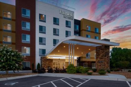 Fairfield Inn & Suites by Marriott Rocky Mount - image 3