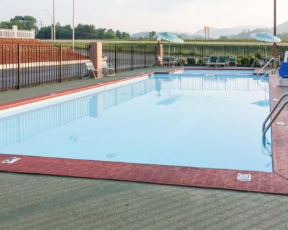 Econo Lodge - Rocky Top - image 15