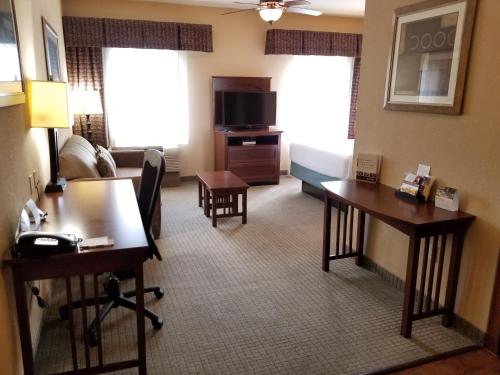 Staybridge Suites Rogers - Bentonville an IHG Hotel - image 4