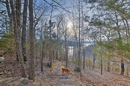 Cozy Rogers Studio Apt with Lake Access and Fire Pit! - image 12