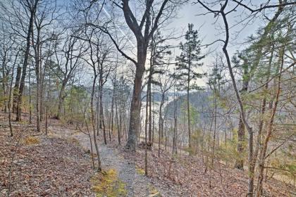 Cozy Rogers Studio Apt with Lake Access and Fire Pit! - image 5