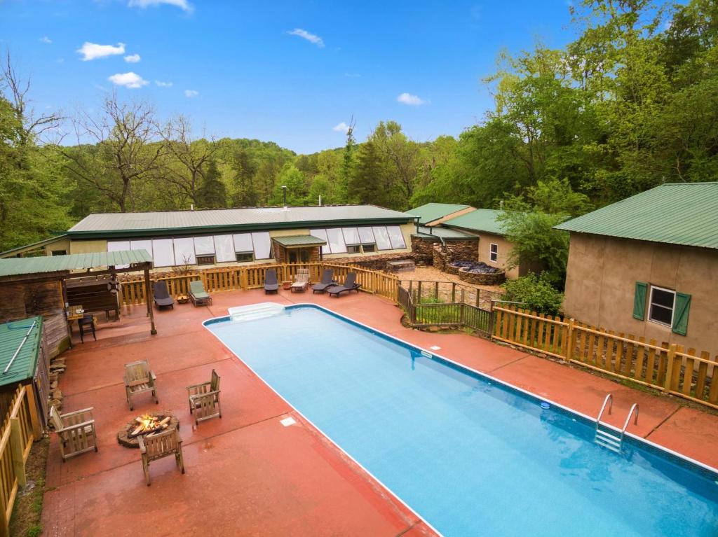 POOL OPEN! - The Hobbit House - Unique Arkansas Getaway! - image 3