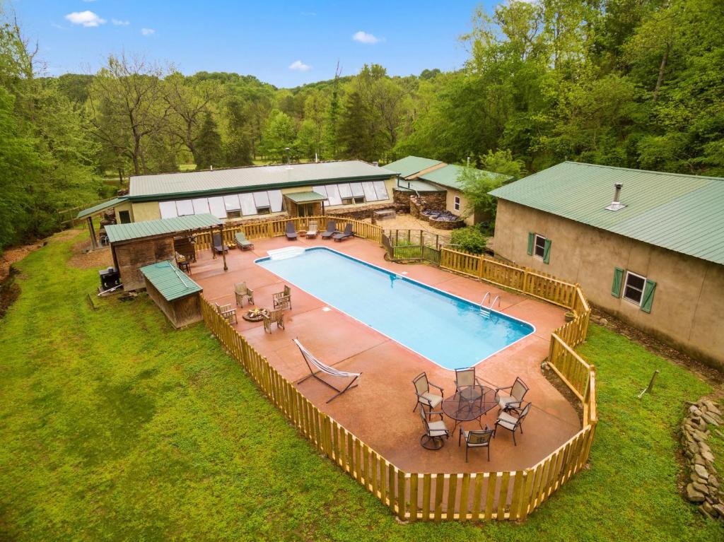 POOL OPEN! - The Hobbit House - Unique Arkansas Getaway! - image 5