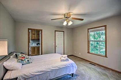 Spacious Rogers House with Beaver Lake Access! - image 9