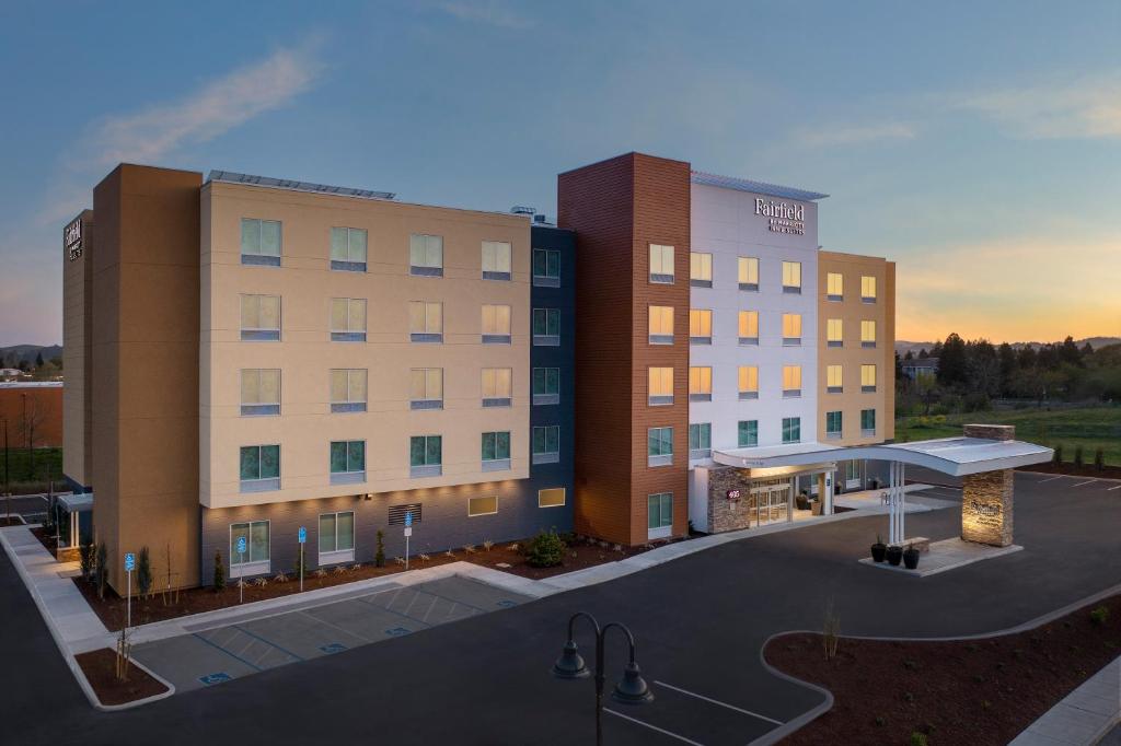 Fairfield Inn & Suites by Marriott Santa Rosa Rohnert Park - main image