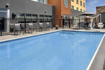 Fairfield Inn & Suites by Marriott Santa Rosa Rohnert Park - image 10