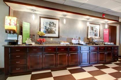 Hampton Inn Rolla - image 8