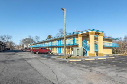 OYO Hotel Rome GA Historic District - image 8