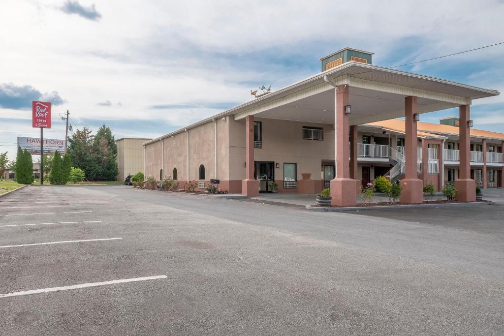 Red Roof Inn & Suites Rome - main image