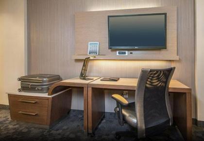 Courtyard by Marriott Rome - image 14