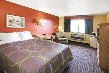 Super 8 by Wyndham Romeoville Bolingbrook - image 15