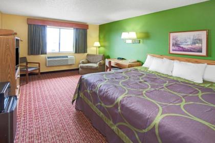 Super 8 by Wyndham Romeoville Bolingbrook - image 6