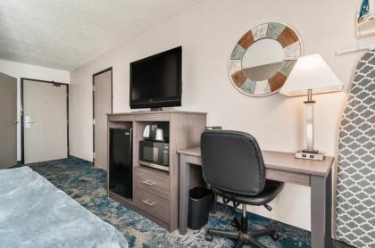 American Inn & Suites Metro Airport - image 16