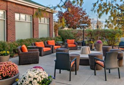 Hilton Garden Inn Detroit Metro Airport - image 7