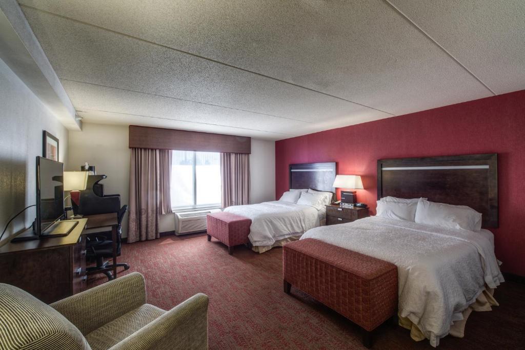 Hampton Inn & Suites Detroit/Airport Romulus - main image