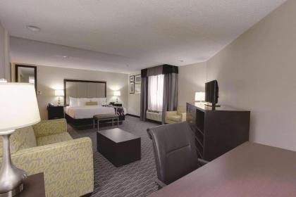 La Quinta by Wyndham Detroit Metro Airport - image 2