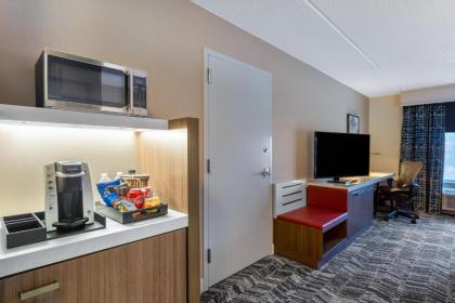 Hilton Garden Inn Islip/MacArthur Airport - image 19