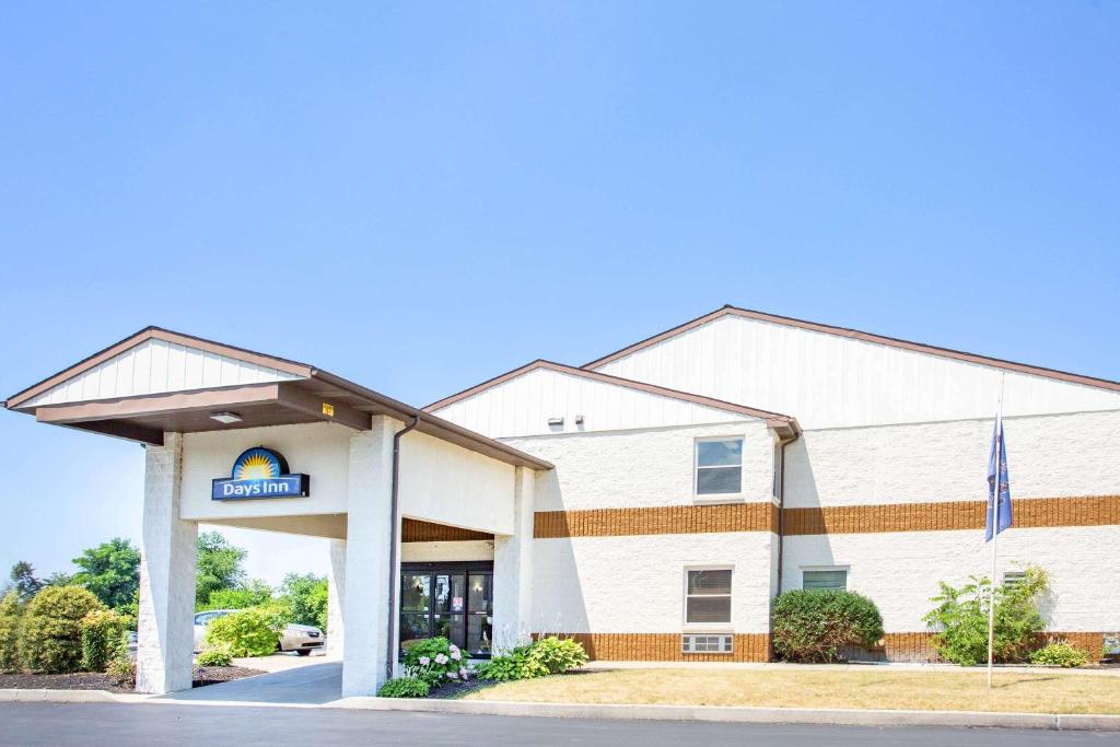 Days Inn by Wyndham Lancaster PA Dutch Country - main image